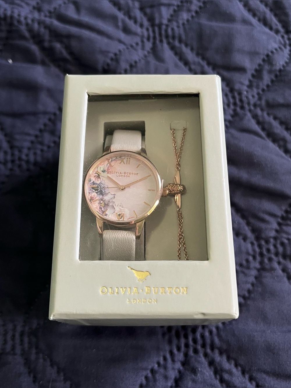 New Olivia Burton London Ladies Watch Bracelet Set Rose Gold White Leather Band
